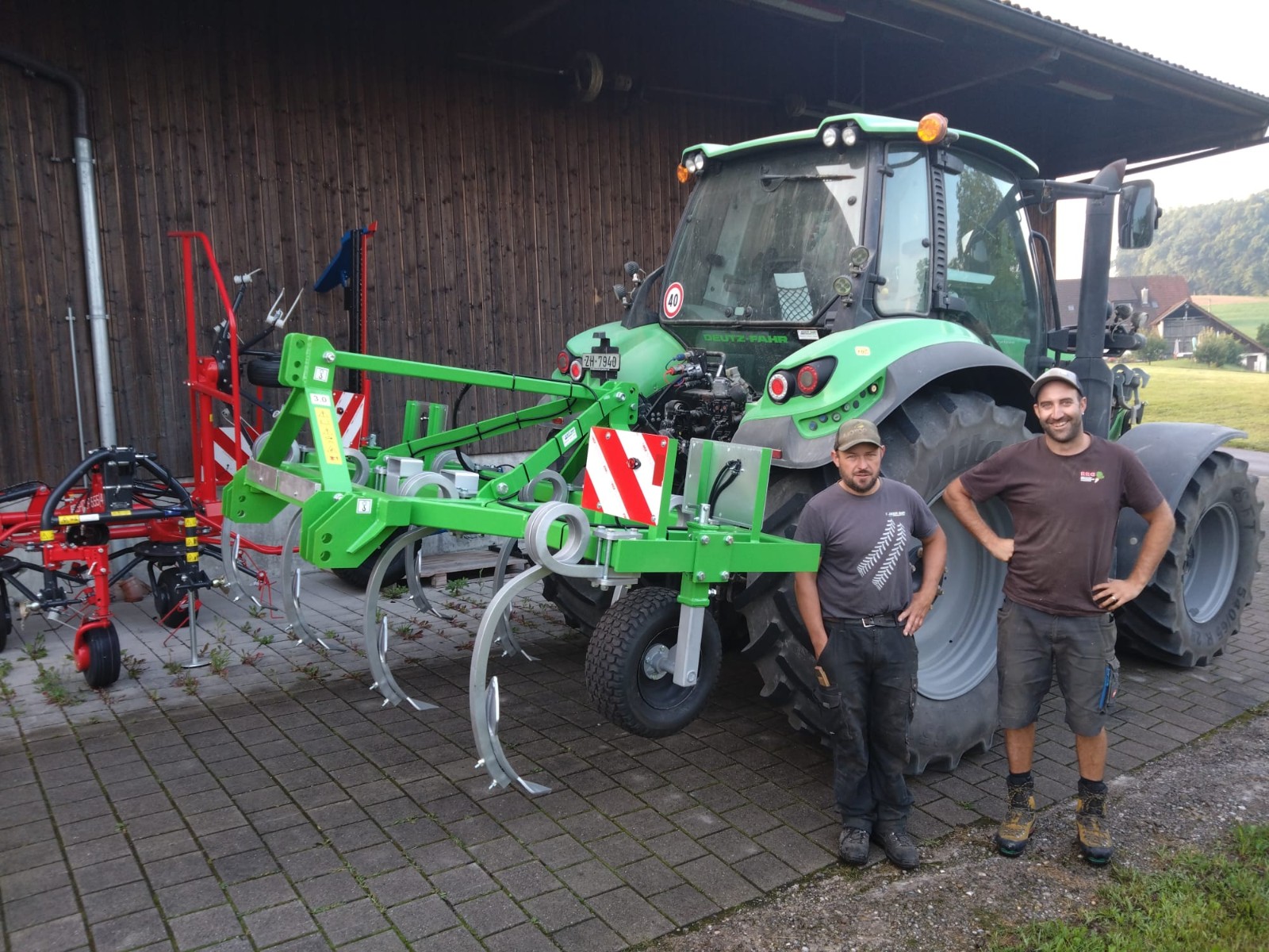 whatsapp image 2025 12 19 at 21.42.27